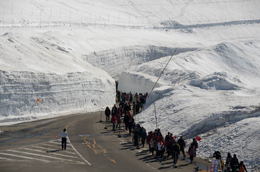 Explorando a Tateyama Kurobe Alpine Route: Uma Aventura Inesquecível em Maio